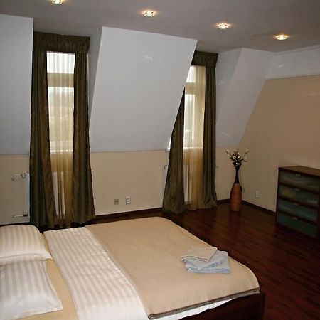 Apartman Dr. Engla Karlovy Vary Room photo